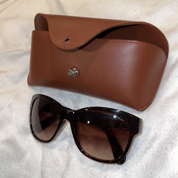 Brown tortoiseshell Ralph Lauren sunglasses - Picture 5 of 8